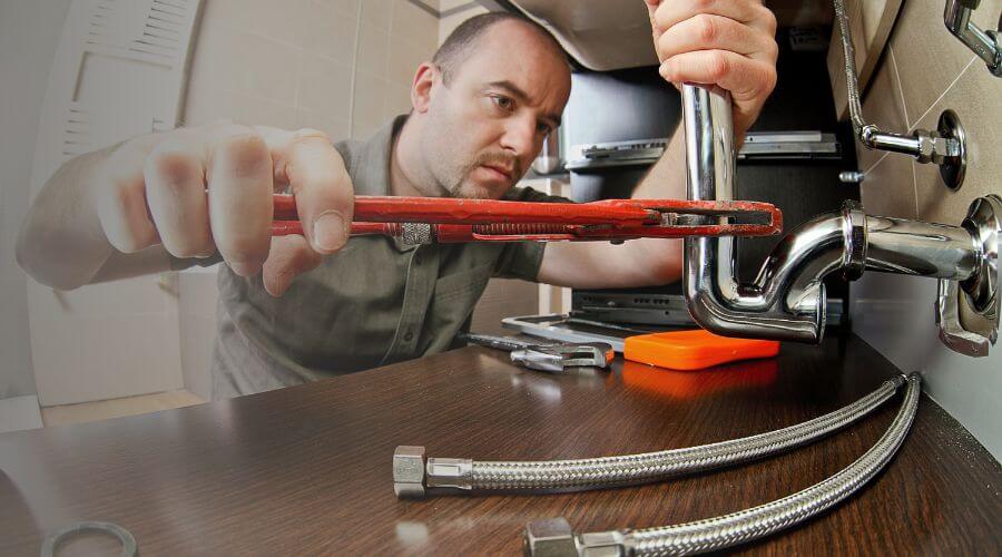 Expert burst pipe repair services in El Campo, TX